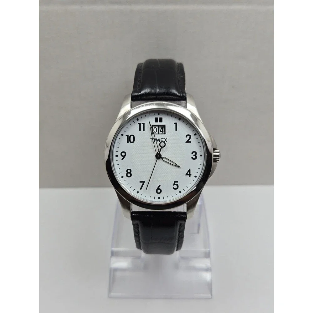 Timex Elevated Classics Big Date Mens White Dial Analog Quartz Watch New Battery